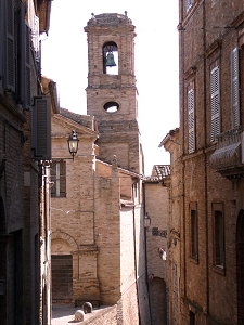 Retire in Le Marche, Italy