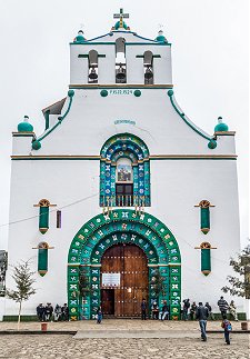 Retire in San Juan Chamula, Mexico